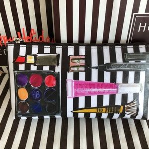 NEW Henri Bendel cosmetic case